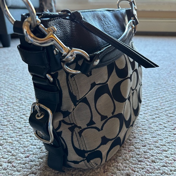 Coach Black Insignia Rare Hobo (early 2000's) - Picture 5 of 8